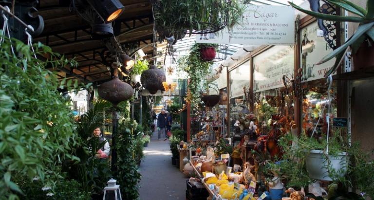 Le marché aux fleurs et aux oiseaux de Paris