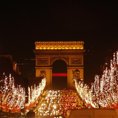 Shopping et illuminations : un programme de fête à Paris