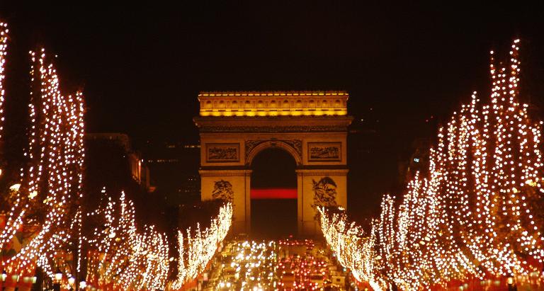 Shopping and illuminations: your festive season in Paris